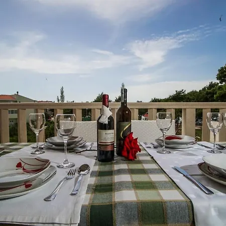 Palace - Split Apartment *